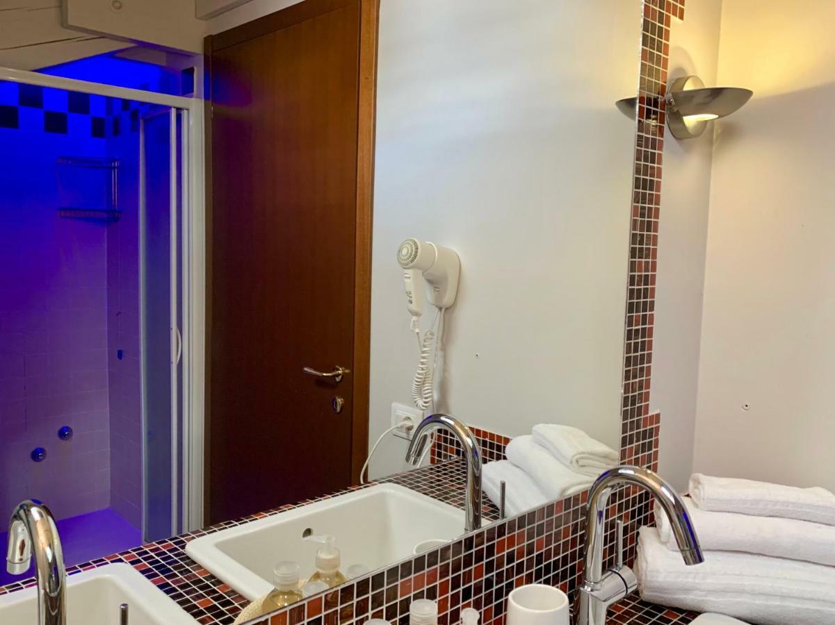 Porta Ronca - B&B, Suites & Apts ロー エクステリア 写真